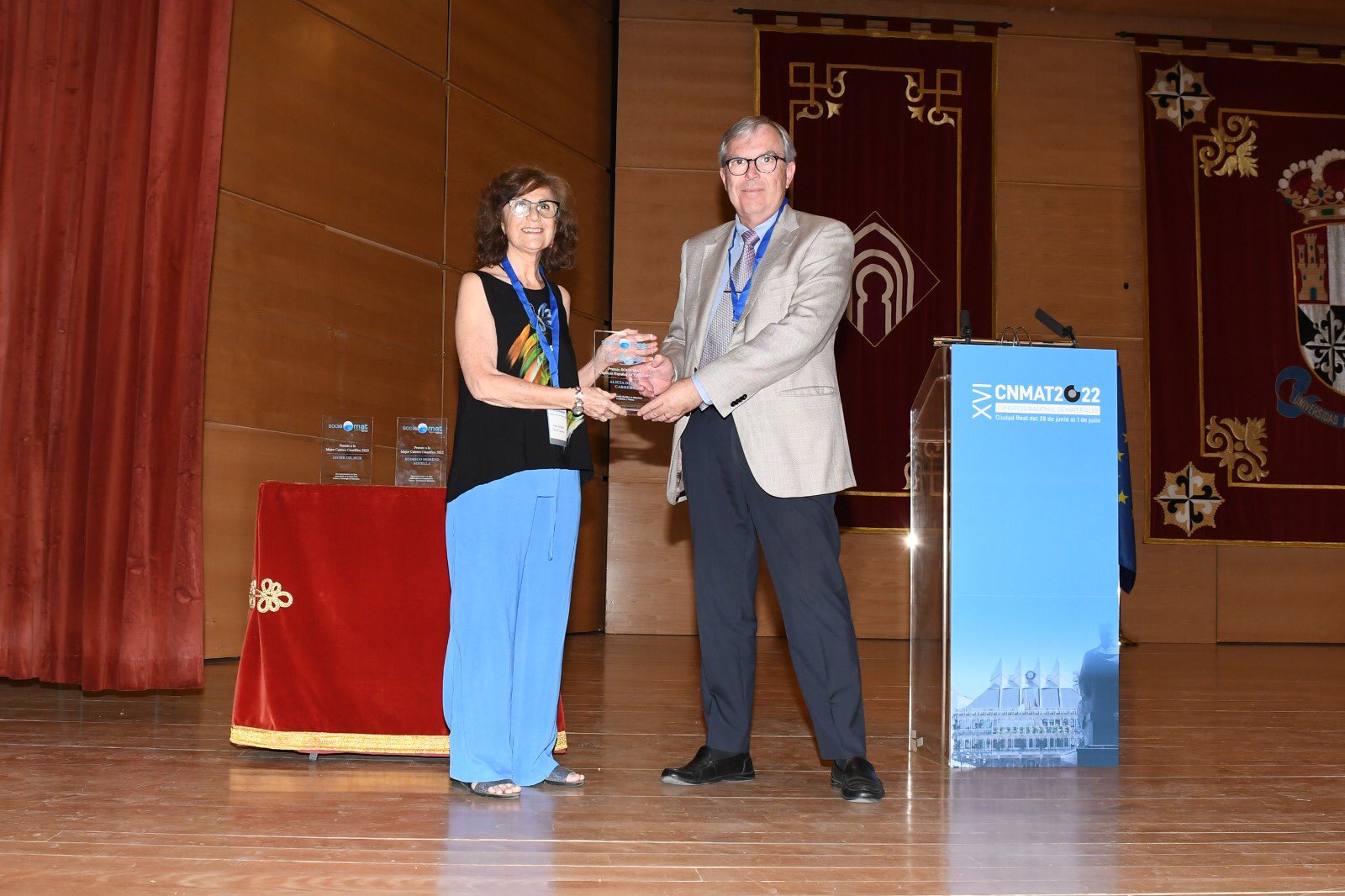 Premio SOCIEMAT-ACERS a la Prof. Alicia Durán